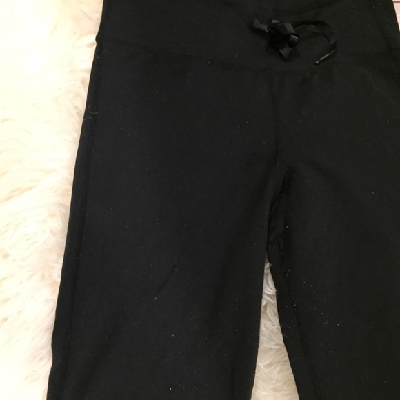 Lululemon pants size 4 - Picture 2 of 2